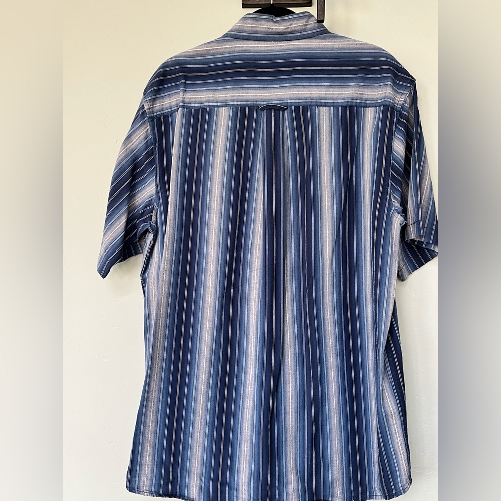 Basic Options Mens Short Sleeve Button Shirt | L - image 2